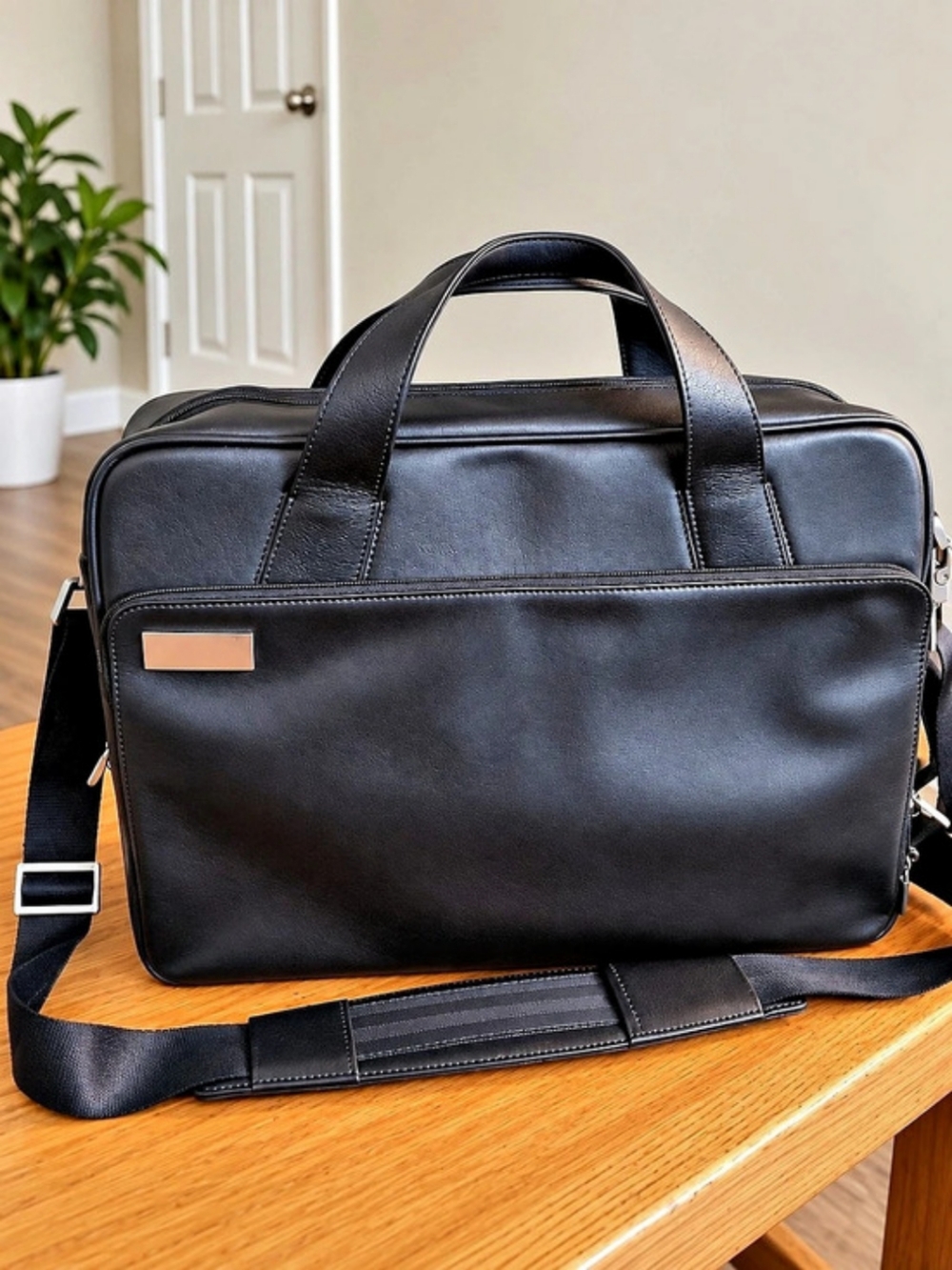 RARE- PORSCHE DESIGN P'2700- Genuine Leather Executive Leather Briefcase/bag